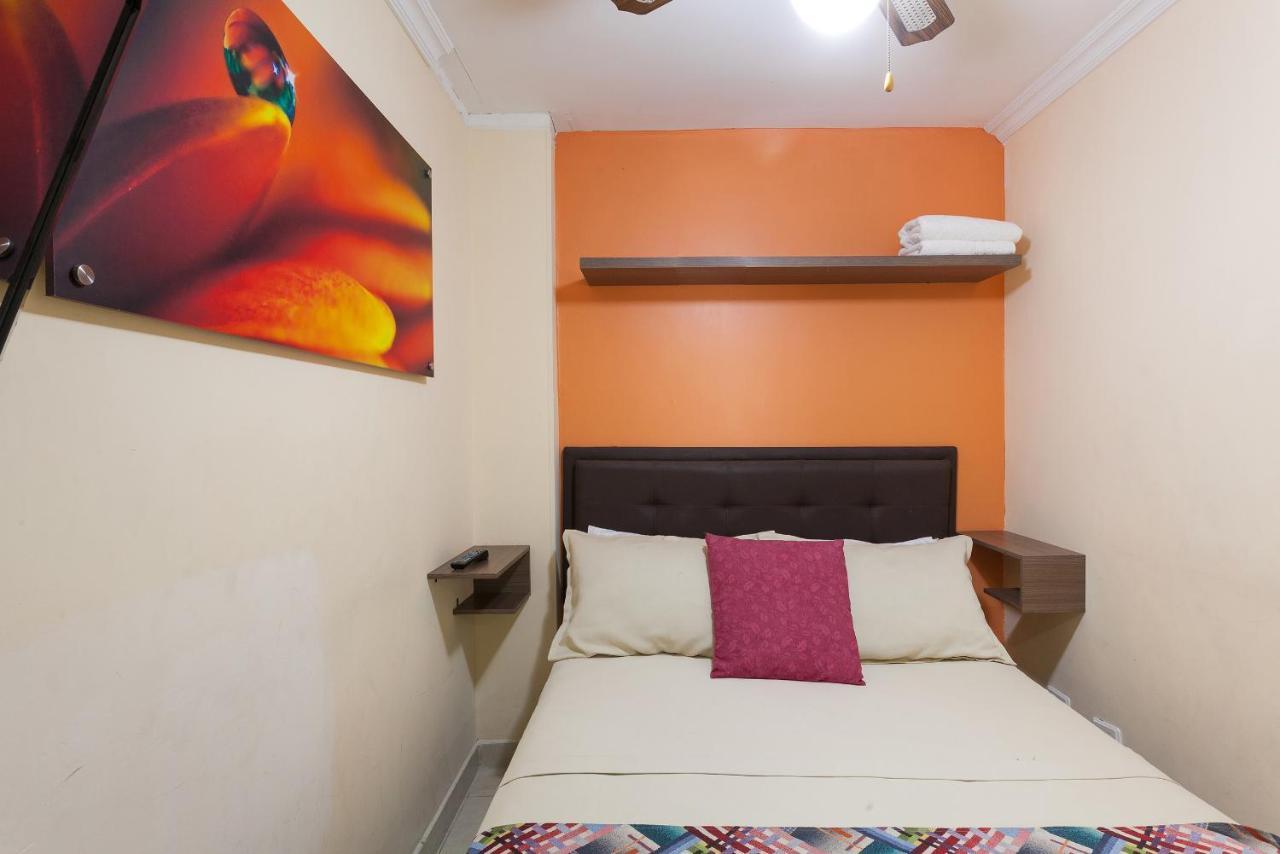 Apartamentos Laureles De La 70 Medellín Kültér fotó