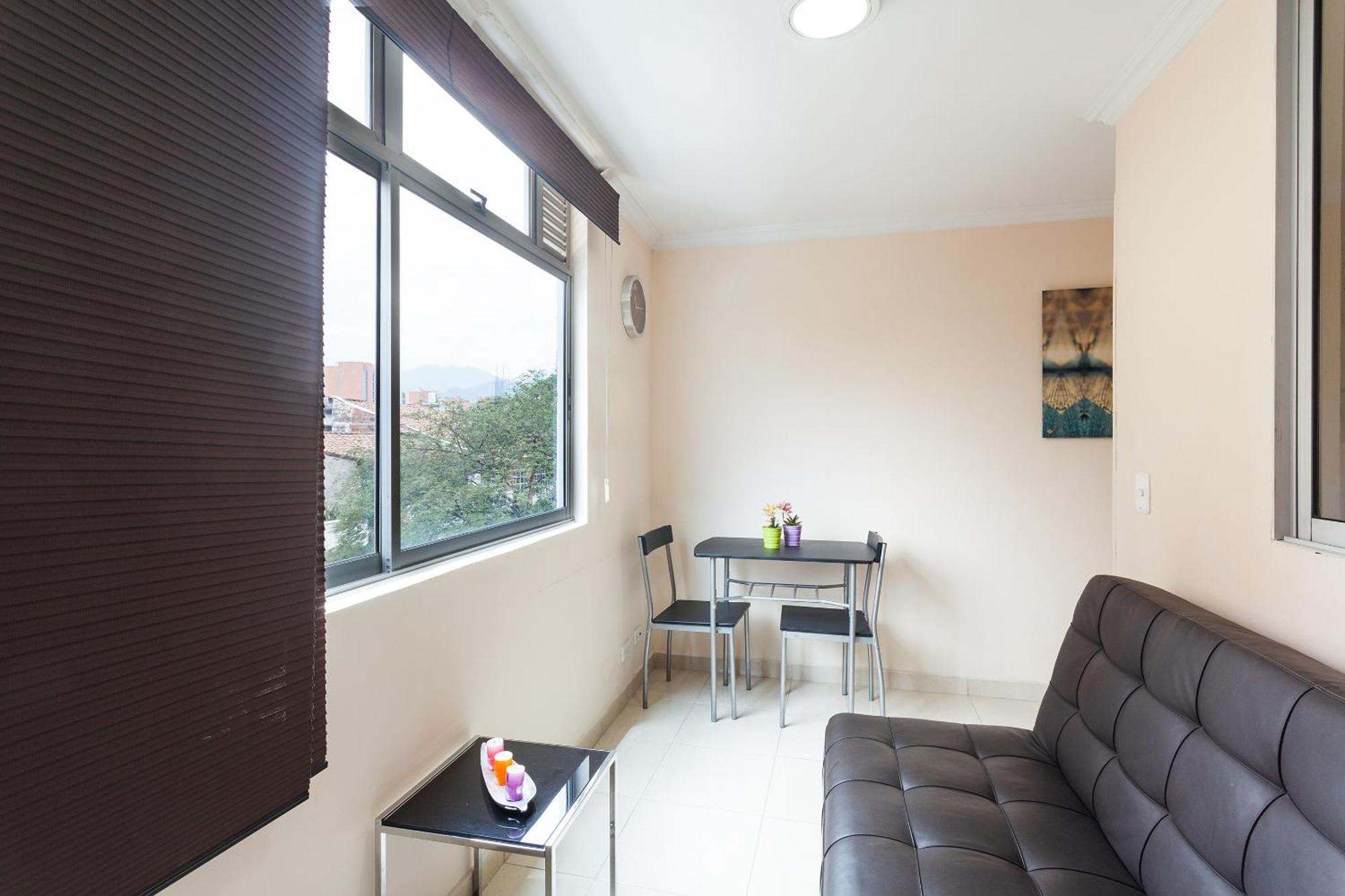 Apartamentos Laureles De La 70 Medellín Kültér fotó