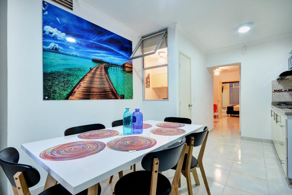 Apartamentos Laureles De La 70 Medellín Kültér fotó