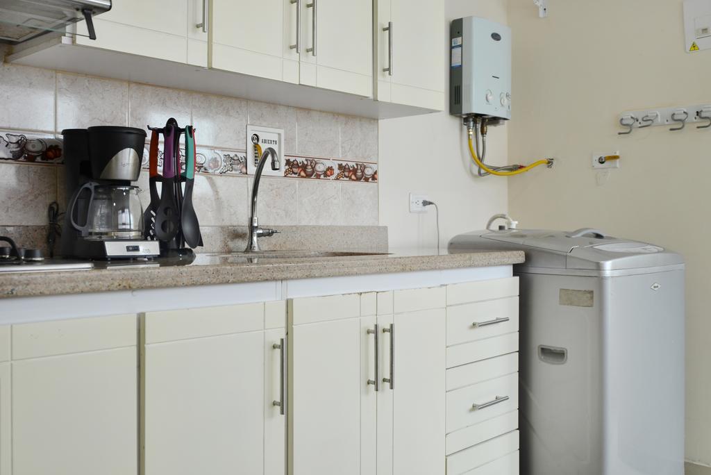 Apartamentos Laureles De La 70 Medellín Kültér fotó